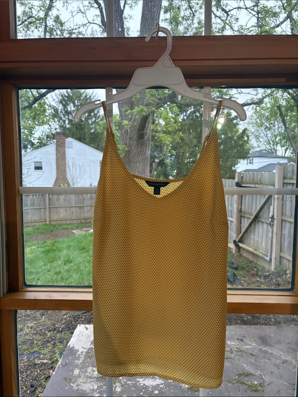 Sleeveless Yellow Textured Tank Top - Bannana Republic Brand